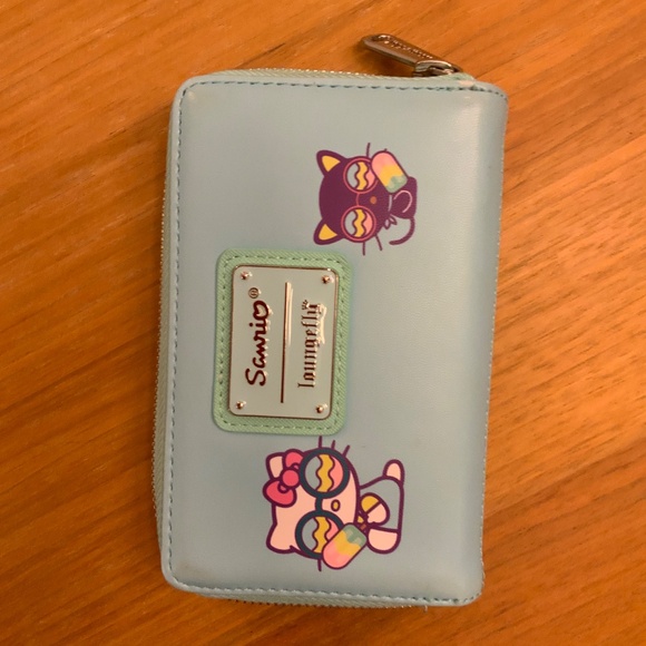 Sanrio Loungefly wallet - Picture 2 of 4